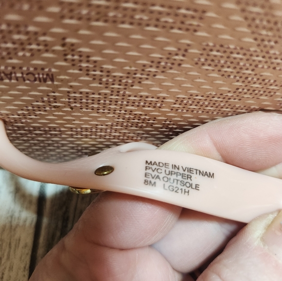 Michael Kors sandals NWOT - Picture 7 of 7